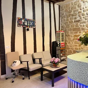 Des Fontaines 2*, Париж Франция