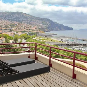  Apartment Front Line Of Funchal Marina - 180º Bay View